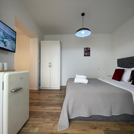 Central Studio Apartments Tiranë Luaran gambar