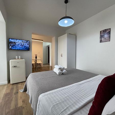 Central Studio Apartments Tiranë Luaran gambar