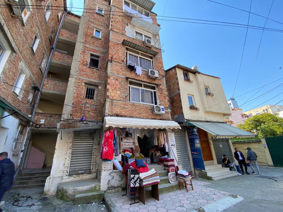 Central Studio Apartments Tiranë Luaran gambar