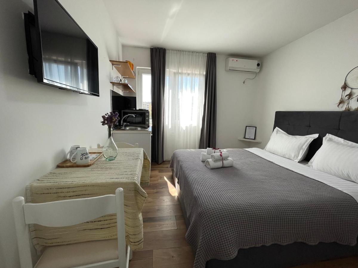 Central Studio Apartments Tiranë Luaran gambar