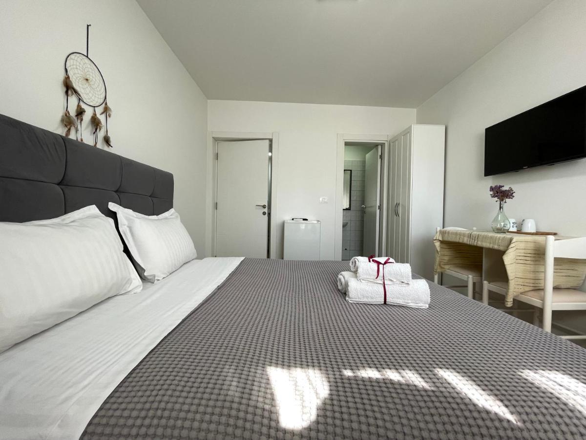 Central Studio Apartments Tiranë Luaran gambar