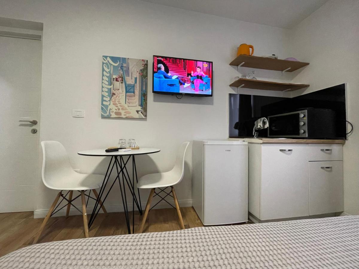 Central Studio Apartments Tiranë Luaran gambar