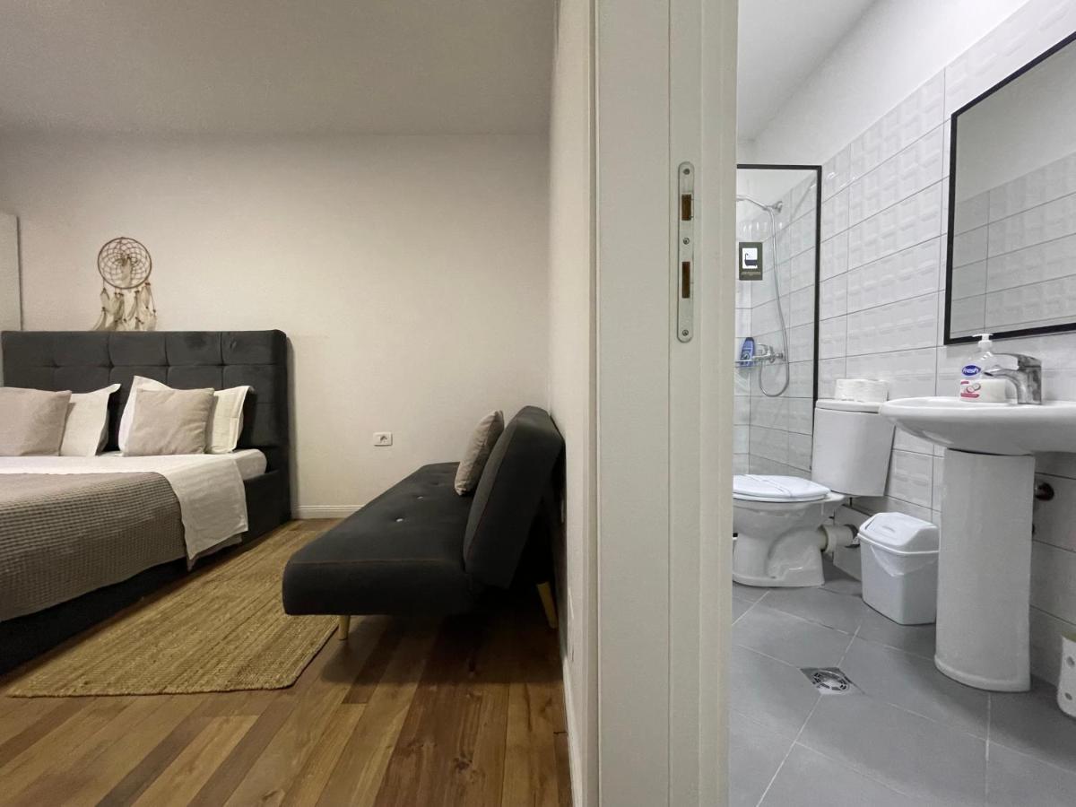 Central Studio Apartments Tiranë Luaran gambar