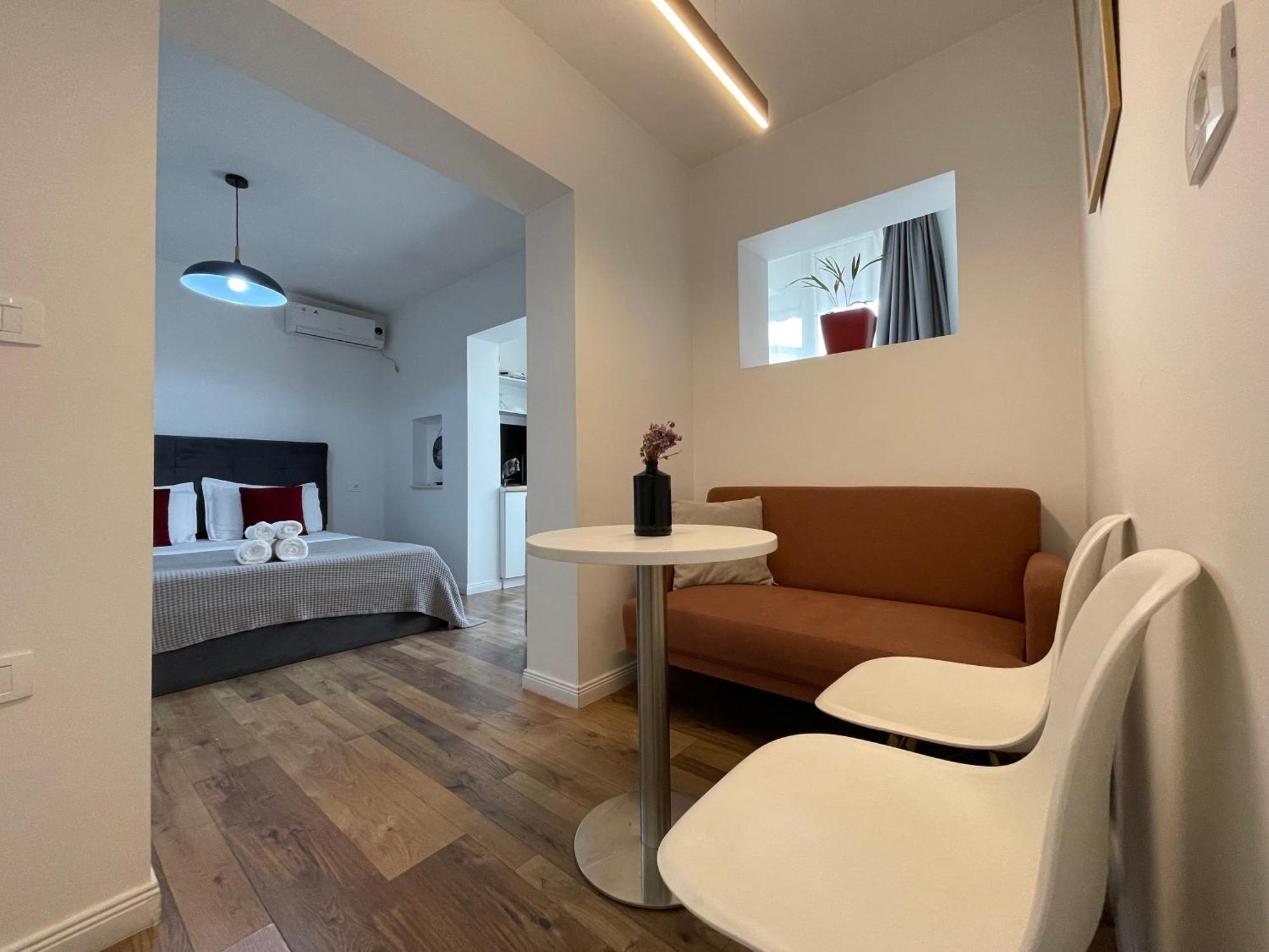 Central Studio Apartments Tiranë Luaran gambar